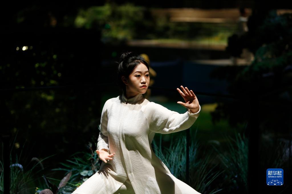 搏彩备用网